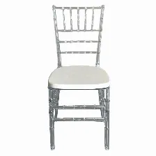 Paquete De 5 Sillas Modamob Modelo Tiffany, 161cm X 40cm X 46cm, 25 Kg, Incluye Asiento Acolchado, Color Cristal